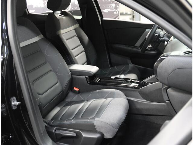 Citroen C4 X 1.2 130PK Max | 1ste Eigenaar | Head-Up Display | AUTOMAAT | Adaptive Cruise Control | Armsteun | Camera | Navigatie | Keyless | AppleCarPlay/AndroidAuto | Lederen/Stoffenbekleding | Isofix | Privacy Glass |