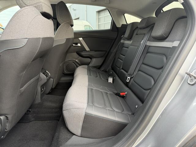 Citroen C4 1.2 Puretech Shine | Achteruitrijcamera | Head-up display | Navigatie