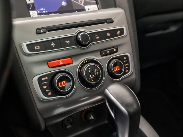 Citroen C4 1.2 PureTech Sport Automaat (PANORAMADAK, PARELMOER, APPLE CARPLAY, NAVIGATIE, CLIMATE, CRUISE, SPORTSTOELEN, TREKHAAK, GETINT GLAS, PARKEERSENSOREN, NIEUWE APK, NIEUWSTAAT)