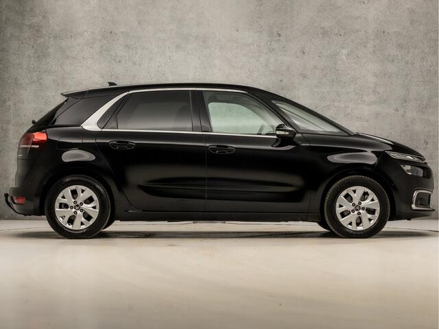 Citroen C4 SpaceTourer 1.2 PureTech Sport Automaat (APPLE CARPLAY, GROOT NAVI, CAMERA, STOELVERWARMING, SPORTSTOELEN, TREKHAAK, LED KOPLAMPEN, CRUISE, NIEUWSTAAT)