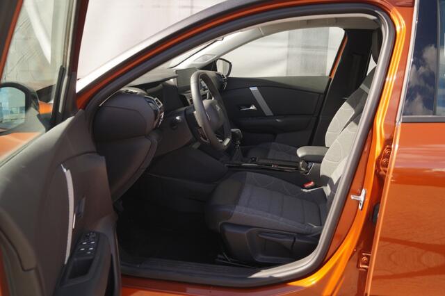 Citroen C4 1.2 Puretech Feel -CARPLAY-TREHKAAK-