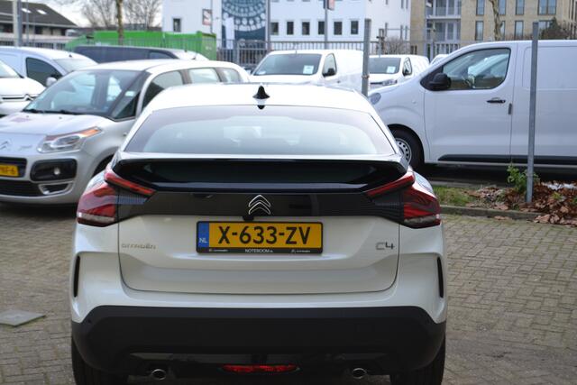 Citroen C4 1.2 PT 130 Plus EAT8 Automaat Navigatie/ LM Velgen 18 Inch I bel a.u.b vooraf voor beschikbaarheid en km.stand i.v.m. inzet auto