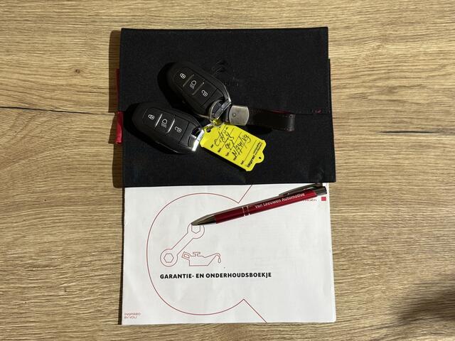 Citroen C4 1.2 Puretech Shine | Camera | Head-up display | Navigatie | APK 18-11-2027 |