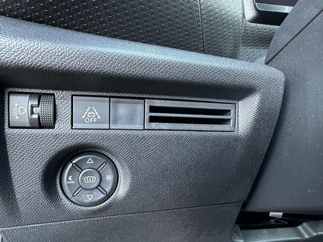 Citroen C4 1.2 PureTech Feel Edition 130PK / HUD / Camera