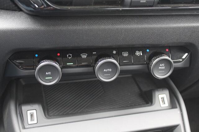 Citroen C4 1.2 Puretech Shine / Camera / Head-up / Keyless / Leder / 18'' / Navigatie / DAB / Dodehoek / ACC / Virtual Cockpit