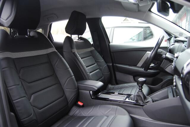 Citroen C4 1.2 PT. Shine | Apple Carplay | Stoelverwarming | Trekhaak