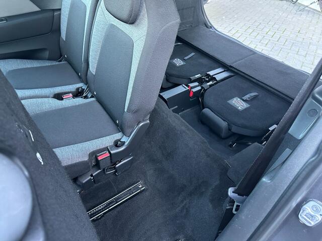 Citroen C4 1.2 PureTech Business Aut. 7 pers. Camera Trekhaak