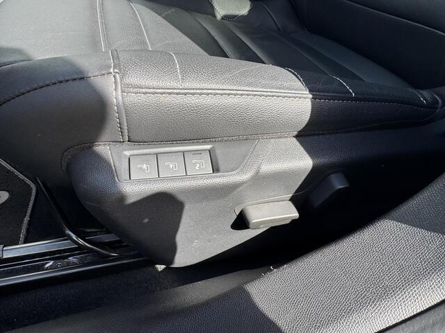 Citroen C4 1.2 PT 130 EAT8 Shine | Leder | Panoramadak | Massagestoel | Prijs is rijklaar