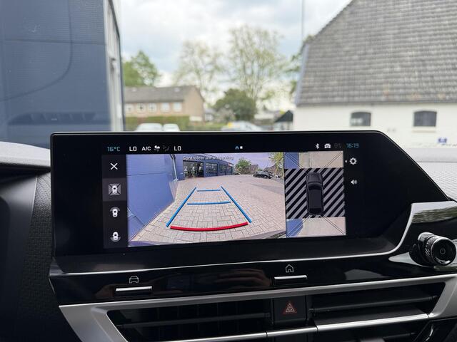 Citroen C4 1.2 Hybrid 145pk Max | Automaat Hybride | Meest complete uitvoering | Slechts 4400 KM | 360 Graden Camera | Navigatie | LED Verlichting | Camera | Adaptieve Cruise Control | Climate Control | Comfortstoelen | Digitaal Dashboard | Apple Carplay & Android A