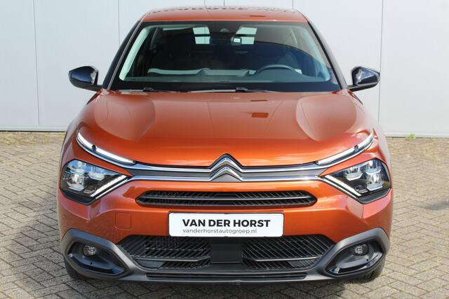Citroen C4 1.2-130pk 'Iconic' AUTOMAAT ! Gun u het comfort en gemak van een automaat ! Autm. airco, Navigatie, Cruise Control, Climate Control dual, Lane assist, Stoelverwarming, Camera, Apple CarPlay/Android auto etc.