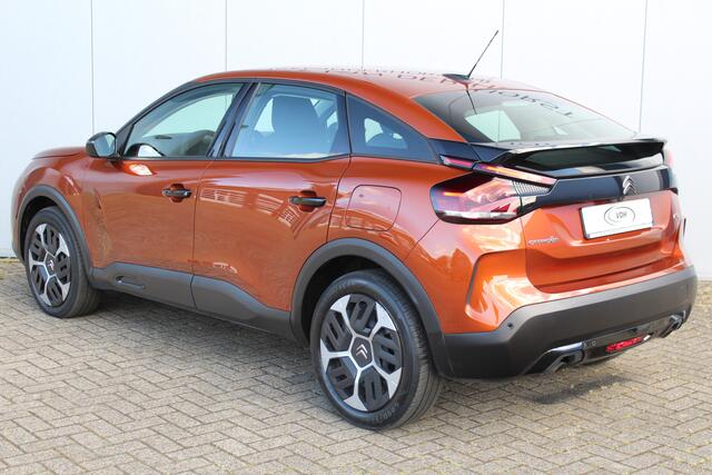 Citroen C4 1.2-130pk 'Iconic' AUTOMAAT ! Gun u het comfort en gemak van een automaat ! Autm. airco, Navigatie, Cruise Control, Climate Control dual, Lane assist, Stoelverwarming, Camera, Apple CarPlay/Android auto etc.