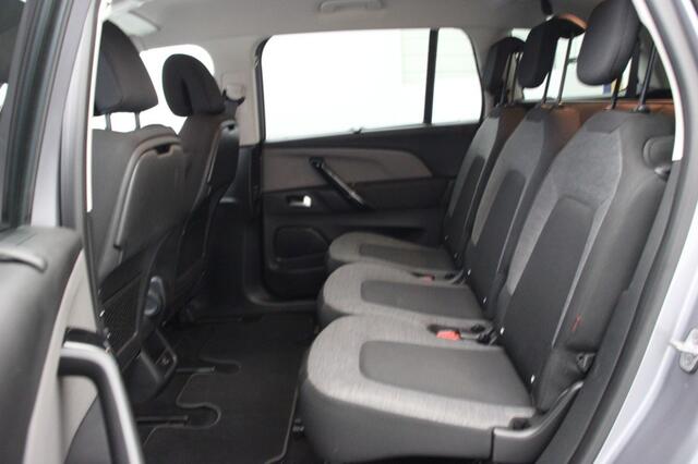 Citroen C4 1.2 PureTech Feel 7 Persoons - Carplay, Cruise, Keyless, Trekhaak
