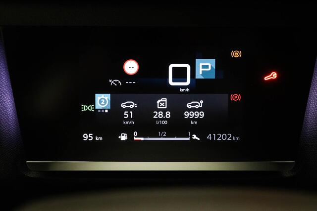 Citroen C4 1.2 Puretech Feel Pack | COLOR GLOSSY BLACK PACK | HALF LEDER | STOELVERWARMING | DAB | CAMERA