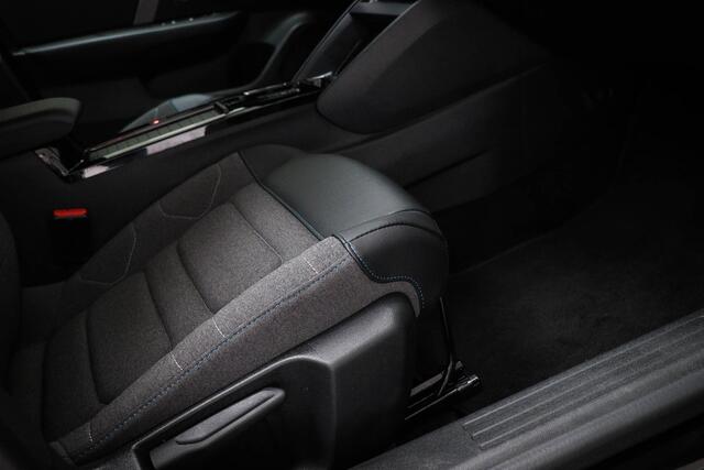 Citroen C4 1.2 Puretech Feel Pack | COLOR GLOSSY BLACK PACK | HALF LEDER | STOELVERWARMING | DAB | CAMERA