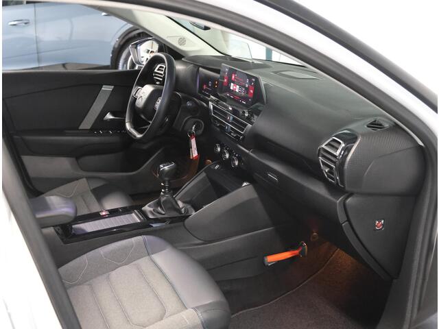 Citroen C4 1.2 130PK Feel Edition | 1ste Eigenaar | Head-Up Display | Cruise Control | Camera | Keyless | AppleCarPlay/AndroidAuto | Armsteun | Navigatie | LED | Stof/Lederenbekleding | Isofix | Parkeersensoren |