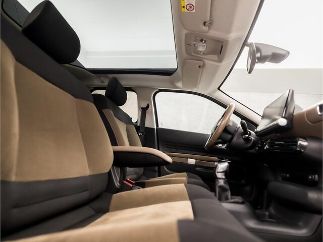 Citroen C4 CACTUS 1.2 PureTech Black Pack (PANORAMADAK, NAVIGATIE, CAMERA, CRUISE, CLIMATE, GETINT GLAS, ARMSTEUN, SPORTSTOELEN, LM VELGEN, PARKEERSENSOREN, TREKHAAK, NIEUWE APK, NIEUWSTAAT)