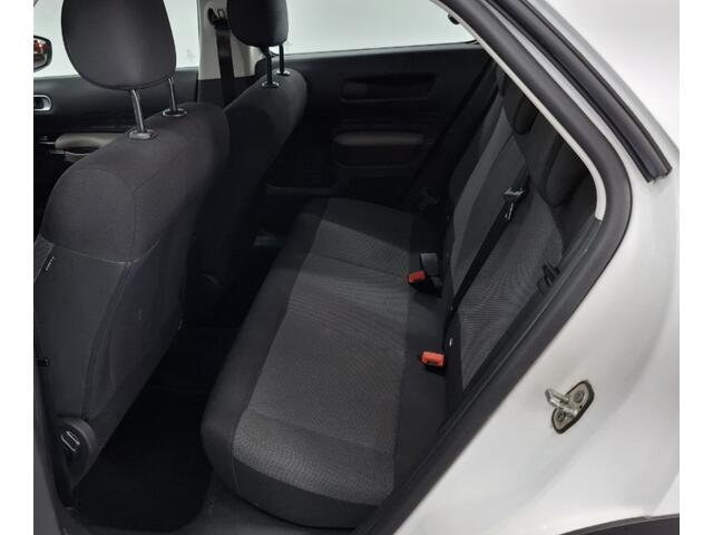 Citroen C4 CACTUS 1.2 PureTech Feel Parkeerhulp / Navigatie / Carplay