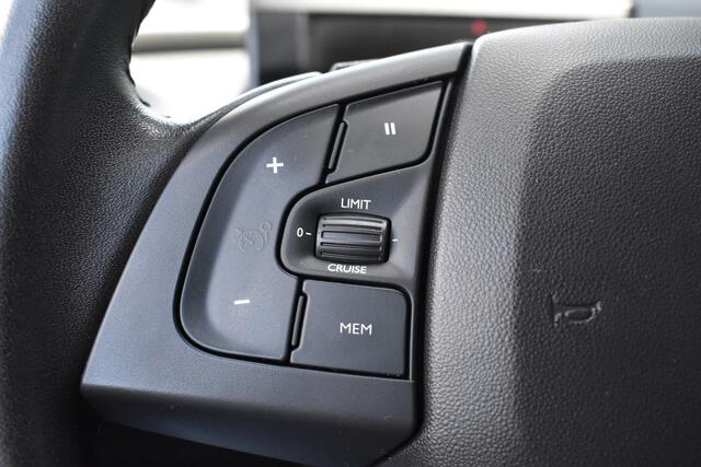 Citroen C4 CACTUS PureTech 110 Shine Navi | Parkeersensoren V + A | Camera | LM Velgen | Apple Carplay | **