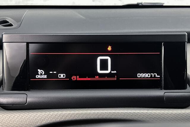 Citroen C4 CACTUS 1.2 PureTech Feel | Camera | Parkeersensoren | Apple Carplay | Navigatie