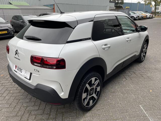 Citroen C4 CACTUS 110pk Shine Pack (Camera - Parkeersensoren V+A - Keyless Entry - Automatische Airco - 17"incl 4S - Apple Carplay - Navigatie - Dodehoekdetectie)