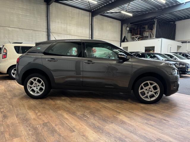 Citroen C4 CACTUS 1.2 PureTech Feel / CLIMA / NAVI / PDC / CRUISE /