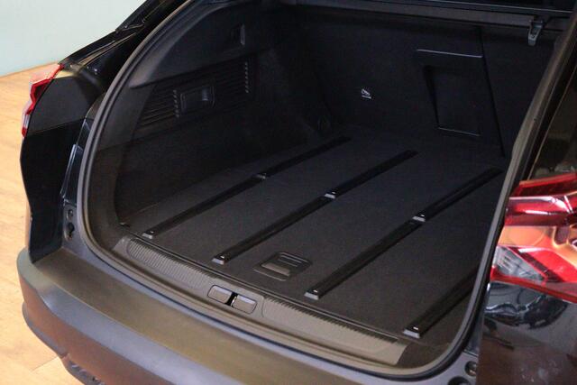 Citroen C5 X 1.6 Plug-in Hybrid 225 Feel | NAVI | CAMERA + PDC | ADAP CRUISE | STOELVERW | LMV19" |