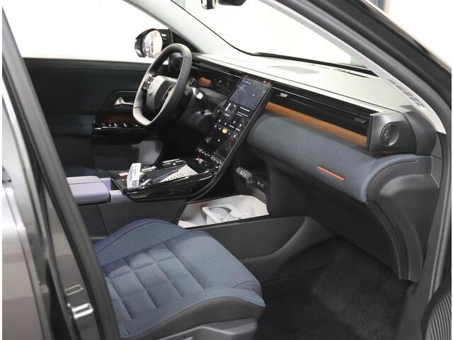 Citroen C5 Aircross Business Comfort Range 73 kWh | Warmtepomp | 360 Camera | Adaptive CruiseControl | Keyless Entry/Start | ClimateControl | Verwarmd Stuurwiel | Dodehoekdetectie | Navigatie |
