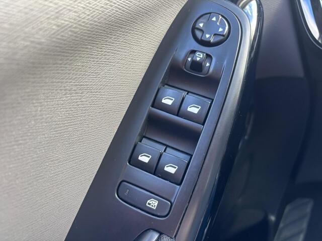 Citroen GRAND C4 PICASSO 1.2 Benzine Automaat 2018 7-Persoons Trekhaak