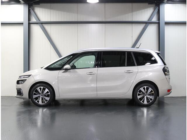 Citroen GRAND C4 PICASSO 1.2 130PK Shine | 1ste eigenaar | Trekhaak | Camera | 7 persoons | Armsteun | Cruise Control | Climate Control | Navigatie | AUTOMAAT | Stoelmassage | Isofix | Privacy Glass |