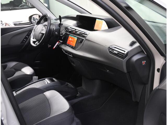 Citroen GRAND C4 PICASSO 1.2 130PK Shine | 1ste eigenaar | Trekhaak | Camera | 7 persoons | Armsteun | Cruise Control | Climate Control | Navigatie | AUTOMAAT | Stoelmassage | Isofix | Privacy Glass |