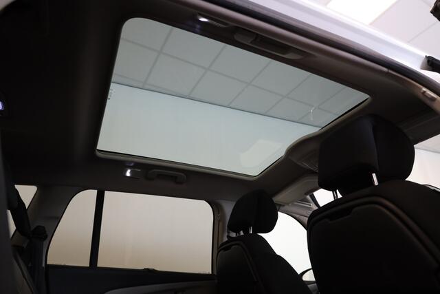 Citroen GRAND C4 PICASSO SpaceTourer PT 180 Shine Automaat 7 pl Trekhaak | Stoelverwarming | Camera | Navi | Pano dak | 18"