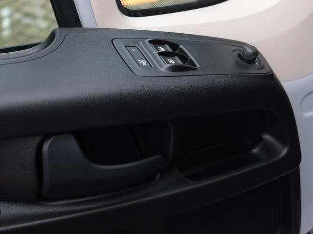 Citroen JUMPER 2.2 BlueHDi 140pk L3H2 3.5t Zwaar | Rijklaar | Operational Lease 48 mnd 20.000km per jaar voor ¤. 765,- ex. BTW per maand | Apple Carplay | Trekhaak | 2.9% Financial Lease |