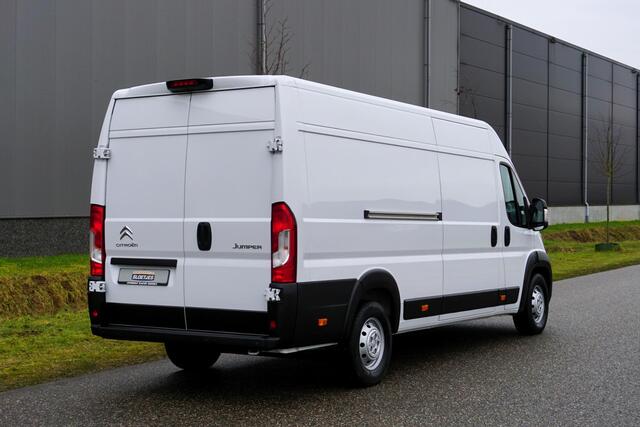 Citroen JUMPER 2.2 BlueHDi 165 L4H2 Zwaar 3.5t 1e eigenaar |Topstaat |165 pk |Camera |Cruise |Navi |Climate control |2e airbag |Carplay |Bluetooth |Betimmering |Lederen stuurwiel |3500 KG