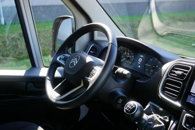 Citroen JUMPER 2.2 BlueHDi 140 S&S L2H2 3.5t in Topstaat |Trekhaak |Betimmering |2e airbag |Groot scherm |Standkachel |Stoelverwarming |Keyless entry en start |Camera |Cruise |Navi |3500 KG