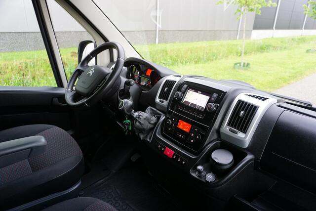 Citroen JUMPER 2.2 BlueHDi 165 L3H2 3.5t in Topstaat |1e eigenaar |Trekhaak |Camera |Cruise |Navi |165 pk |Verzwaard |Metallic |EURO6D |BPM voordeel! |2e airbag |Geveerde stoel