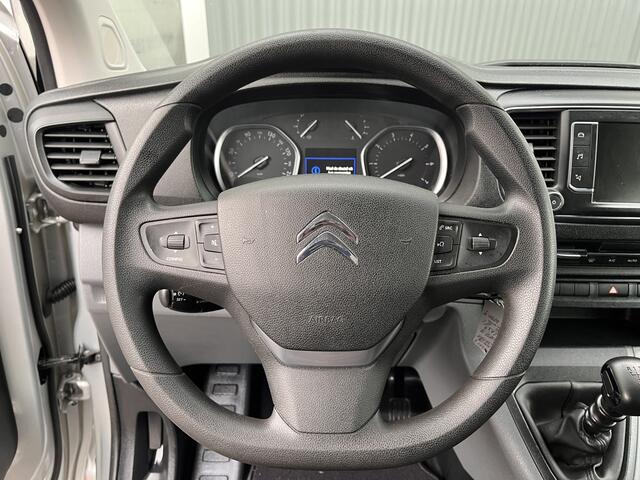 Citroen JUMPY 2.0 HDI 120 XL DC BTW en BPM vrij!! Airco Cruise controle Trekhaak 2500kg Navigatiesysteem 5-Persoons Parkeerhulp achter Apple carplay 1e eigenaar Euro 6 Bpm en Btw vrij voor particulier gebruik !!