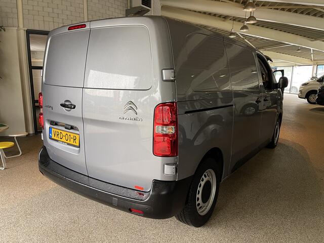Citroen JUMPY 1.5 BlueHDI 120pk M Club L2H1 / vaste prijs rijklaar ¤ 16.950 ex btw / lease vanaf ¤ 285 / airco / cruise control / bijrijdersbank / grijs metallic / navigatie / euro 6 / bpm vrij