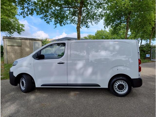 Citroen JUMPY L2 2.0 BlueHDI 145pk | BPM vrij | Trekhaak | NAVI | Multimedia | Apple Carplay | Android Auto | Digital cockpit | Achteruitrijcamera | Parkeersensoren achter | Elektrisch inklapbare spiegels | Bestuurdersstoel comfort met armsteun | Bank voorpassagiers |