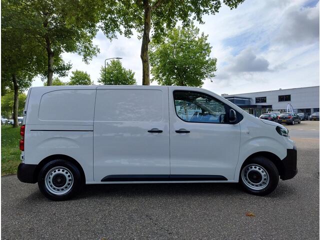 Citroen JUMPY L2 2.0 BlueHDI 145pk | BPM vrij | Trekhaak | NAVI | Multimedia | Apple Carplay | Android Auto | Digital cockpit | Achteruitrijcamera | Parkeersensoren achter | Elektrisch inklapbare spiegels | Bestuurdersstoel comfort met armsteun | Bank voorpassagiers |