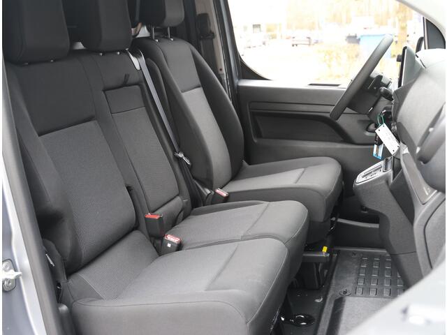 Citroen JUMPY 2.0 BlueHDI 180PK L3H1 Automaat | Dubbele cabine | AppleCarPlay/AndroidAuto | Navigatie | Achteruitrijcamera | Parkeersensoren Achter | Airco | Cruise Control | 3 Zitplaatsen Rechtsvoor | DAB Ontvanger |