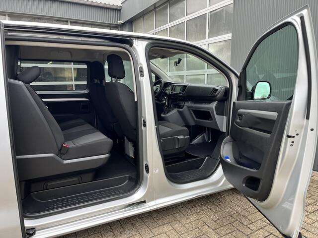 Citroen JUMPY 2.0 BlueHDI DC L2H1 Marge BTW en BPM vrij!! Airco Cruise controle Trekhaak 2500kg Navigatiesysteem 5-Persoons Parkeerhulp achter Apple carplay 1e eigenaar Euro 6 Bpm en Btw vrij voor particulier gebruik !!