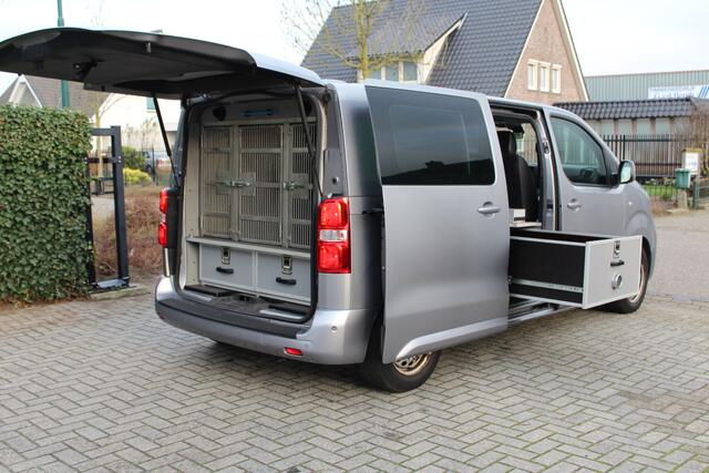 Citroen JUMPY 2.0 BlueHDI 180PK E6 Automaat M Club L2 Export price ¤10.900,- // Dog transport