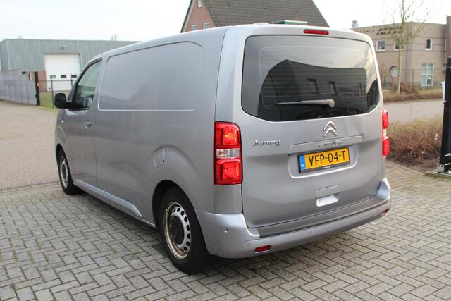 Citroen JUMPY 2.0 BlueHDI 180PK E6 Automaat M Club L2 Export price ¤10.900,- // Dog transport