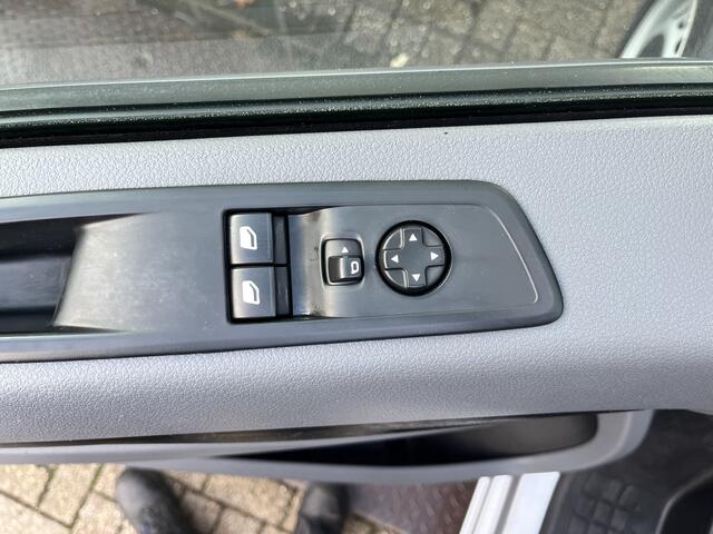 Citroen JUMPY 1.5 BlueHDI Marge BTW en BPM vrij!! Airco Cruise controle Navigatiesysteem 2-Persoons Parkeerhulp achter Apple carplay 1e eigenaar Euro 6 Bpm en Btw vrij voor particulier gebruik !!