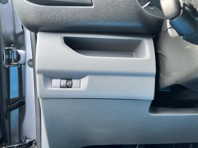 Citroen JUMPY 1.5 BlueHDi 120 XL Marge BTW en BPM vrij!! Airco Cruise controle Trekhaak 2500kg Navigatiesysteem Personenvervoer 9-Persoons Parkeerhulp achter Apple carplay 1e eigenaar Euro 6 Bpm en Btw vrij voor particulier