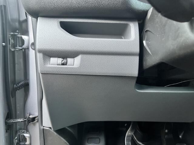 Citroen JUMPY 1.5 BlueHDi XL Marge BTW en BPM vrij!! Airco Cruise controle Trekhaak 2500kg Navigatiesysteem Personenvervoer 8-Persoons Parkeerhulp achter Apple carplay 1e eigenaar Euro 6 Bpm en Btw vrij voor particulier