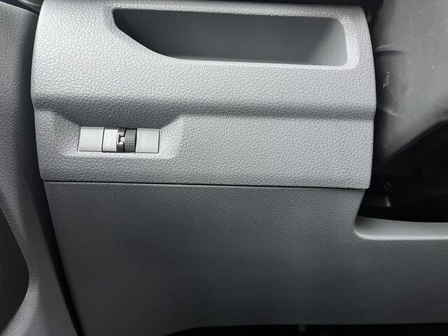 Citroen JUMPY 1.5 BlueHDi XL Marge BTW en BPM vrij!! Airco Cruise controle Trekhaak 2500kg Navigatiesysteem Personenvervoer 8-Persoons Parkeerhulp achter Apple carplay 1e eigenaar Euro 6 Bpm en Btw vrij voor particulier