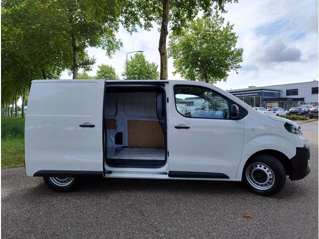 Citroen JUMPY L2 1.5 BlueHDI 120pk | BPM vrij | NAVI | Multimedia | Apple Carplay | Android Auto | Digital cockpit | Achteruitrijcamera | Parkeersensoren voor- en achter | Dode hoek detectie | Digital cockpit | Stuurwielbediening | Elektrisch inklapbare spiegels | Mis