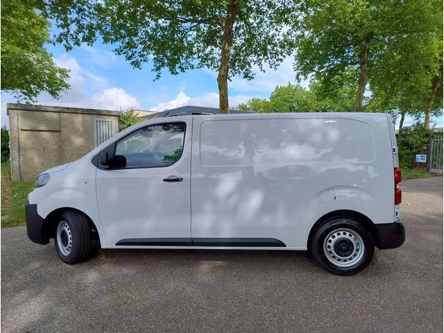 Citroen JUMPY L2 2.0 BlueHDI 145pk | BPM vrij | NAVI | Multimedia | Apple Carplay | Android Auto | Digital cockpit | Achteruitrijcamera | Parkeersensoren achter | Digital cockpit | Stuurwielbediening | Elektrisch inklapbare spiegels | Mistlampen | Bestuurdersstoel comf
