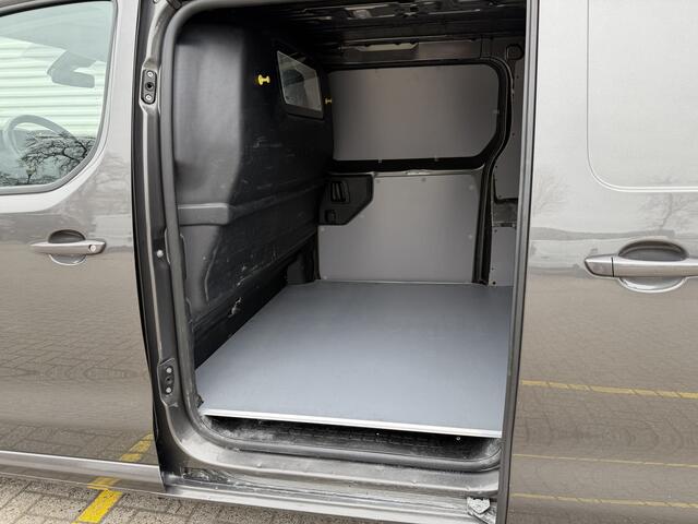 Citroen JUMPY 2.0 BlueHDI automaat 120pk M Driver L2H1 / euro 6 / bpm vrij / camera / vaste prijs rijklaar ¤ 14.950 ex btw / airco / cruise / navi / imperial / trekhaak